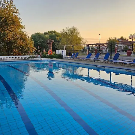 Great Alexander Отель